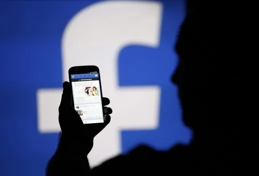 Facebook тестує підписку на платні групи