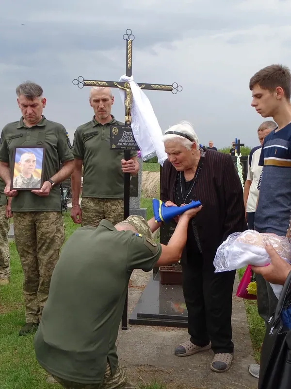 На Волині попрощалися із 43-річним десантником Сергієм Остапуком (фото)