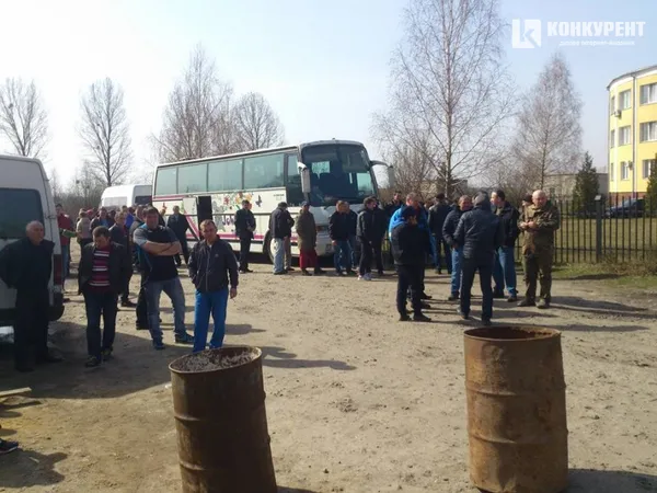 «Не допустимо Шавлакових упирів», – пікет під Волинською митницею (фото)