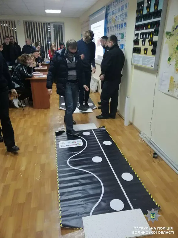 У луцькій автошколі випробовували «п'яні окуляри» (фото)