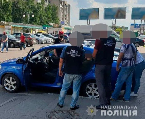 У Луцьку затримали наркодилера (фото)