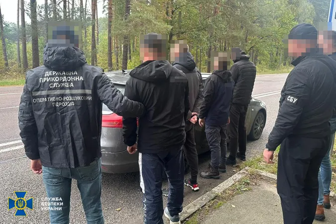 16 тисяч доларів за втечу ухилянтів: на Волині викрили схему незаконного перетину кордону
