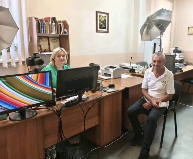 Ніколи не мав українського паспорта: на Волині чоловікові оформили ID-картку