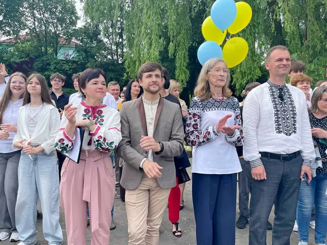 У Володимирських закладах освіти пролунав останній дзвоник (фото)