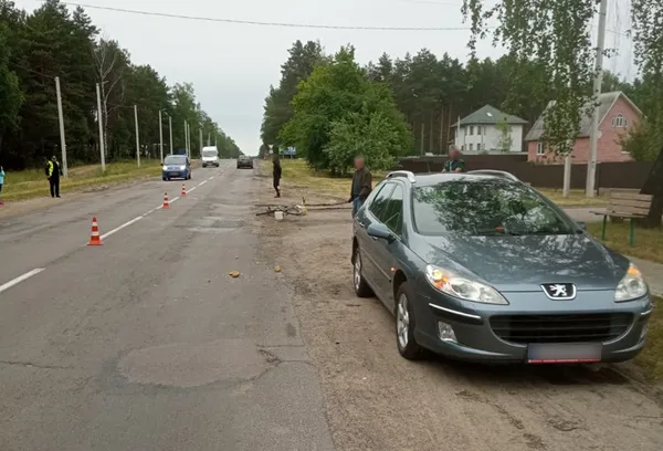 На Волині під колеса авто потрапив 73-річний велосипедист (фото)