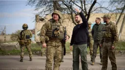 Зеленський з'їздив на передові позиції в Авдіївці (фото, відео)