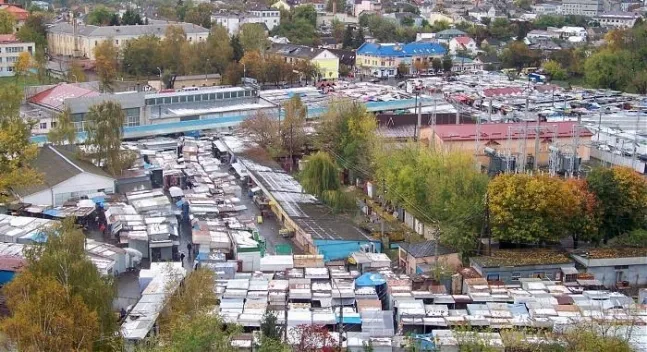 Луцькі ринки у День Незалежності не працюватимуть 