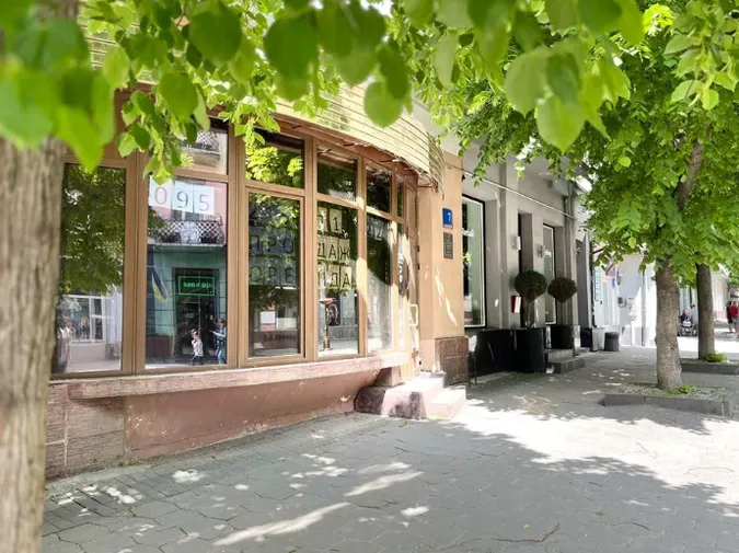 Скандальний бордель у центрі Луцька досі здають в оренду (фото)