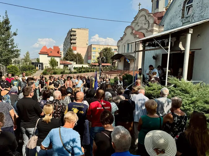На Волині попрощалися із загиблим захисником Михайлом Левчуком (фото)