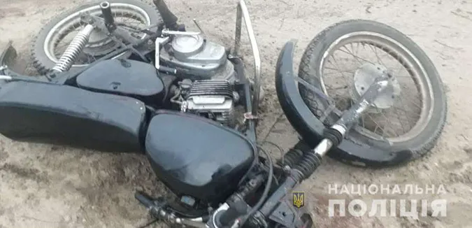 Діти на мотоциклі врізалися у трактор: деталі аварії на Волині (відео)