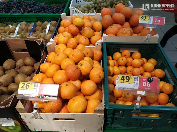За скільки можна купити мандарини у Луцьку (фото)