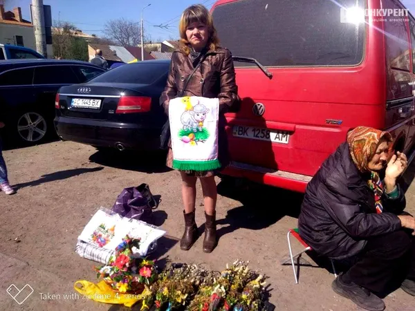 Не я б’ю – верба б’є: в яку ціну на луцькому Старому ринку верба (фото)