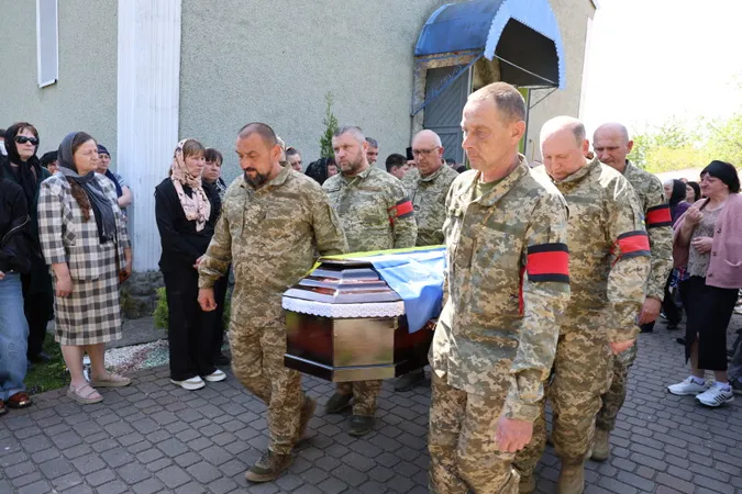 У Луцькій громаді попрощалися з Героєм Віктором Кицуном (фото)