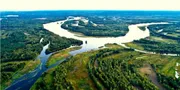 Серед лісу на Поліссі тече глибоченна річка, в якій підводні вири затягували човни зі скарбами на дно (фото)
