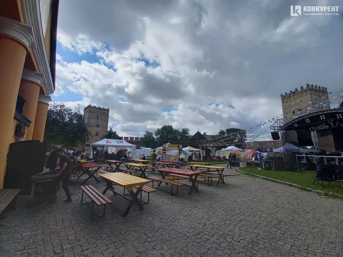 У Луцьку стартував фестиваль вуличної їжі Lutsk Food Fest (фоторепортаж)
