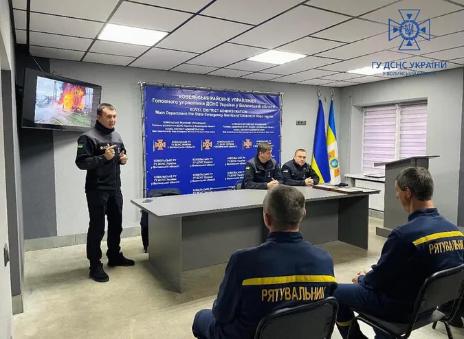 За мужність і героїзм: на Волині нагородили ліквідаторів наслідків ворожих обстрілів (фото)