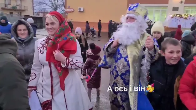 У Підгайцівській громаді засвітили головну ялинку (фото, відео)