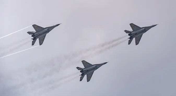 Трійка винищувачів з Луцька політала над Хрещатиком (фото)