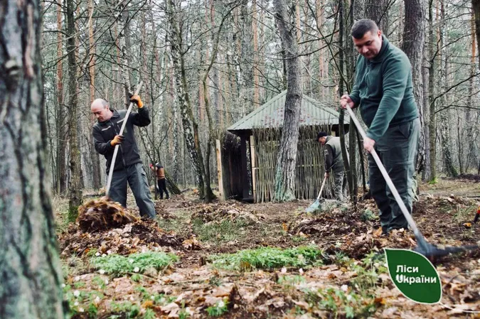 У волинських лісах прибрали зони відпочинку (фото)