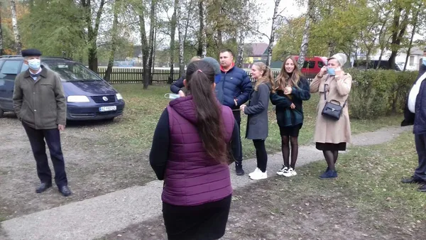 На Волині – недоступні приміщення та черги до дільниць (фото, відео)