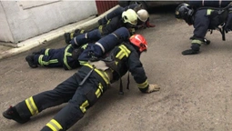 У повному бойовому: як тренуються волинські рятувальники (відео)