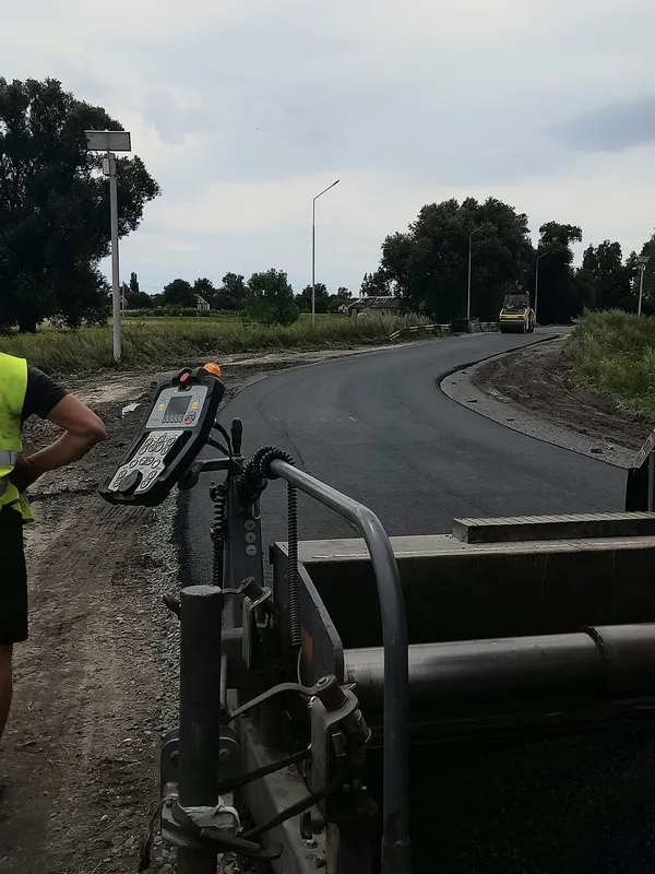 У Луцькому районі взялися за ремонт проблемної дороги (фото)