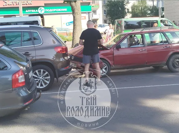 У Володимирі трапилося ДТП: рух вулицею ускладнений
