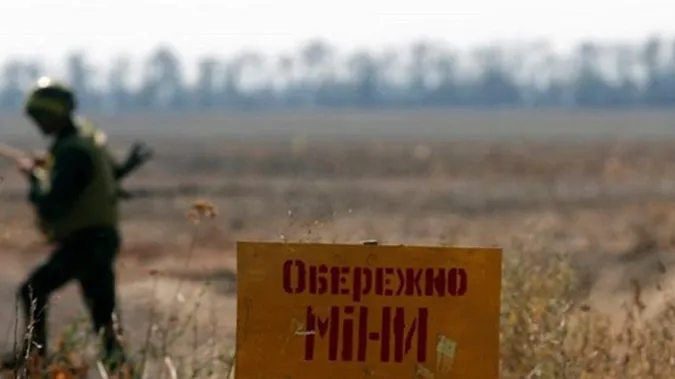 Окупанти хочуть випустити полонених українців на мінні поля біля Маріуполя, – СБУ (відео)