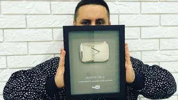 Дмитро Монатик отримав "Срібну кнопку YouTube" (відео)