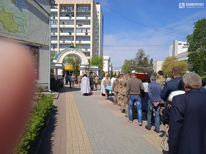 У Луцьку попрощалися із полеглим Героєм Миколою Шевчуком (фото, відео)