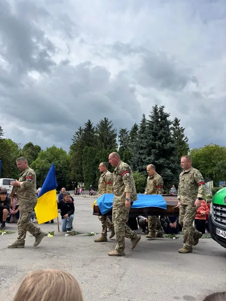 На Волині попрощалися із полеглим Героєм Віталієм Борилюком (фото)