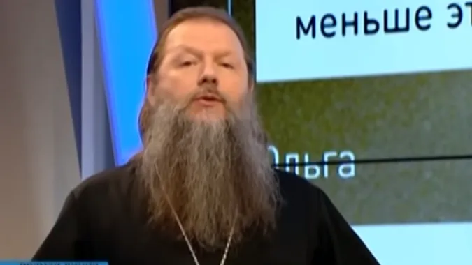 Московський піп поговорив з померлим Дарвіном. Той «розкаявся»