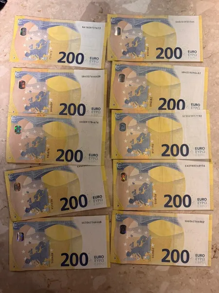 В «Устилузі» зловили чоловіка, який заховав від митників 14 тисяч євро (фото)