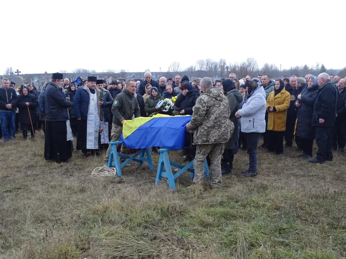 На Волині попрощалися із загиблим воїном Сергієм Вавринчуком (фото)