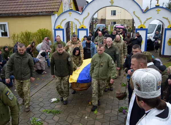На Волині попрощалися із юним прикордонником Владиславом Зуськом (фото)
