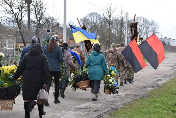 У Луцькому районі попрощалися із 28-річним Героєм Іваном Герасимюком (фото)