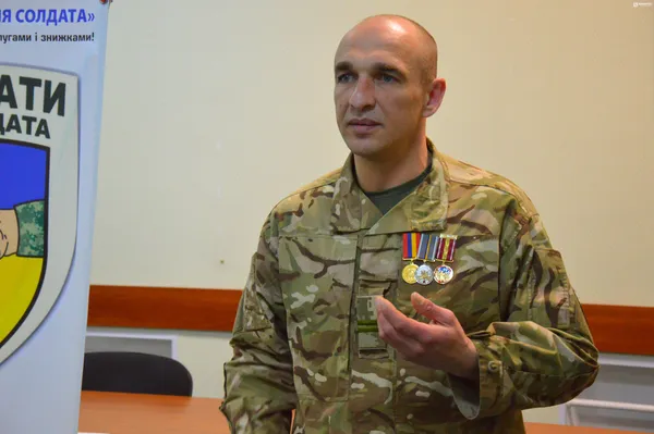 У Луцьку волонтери та солдати подякували бізнесменам-меценатам
