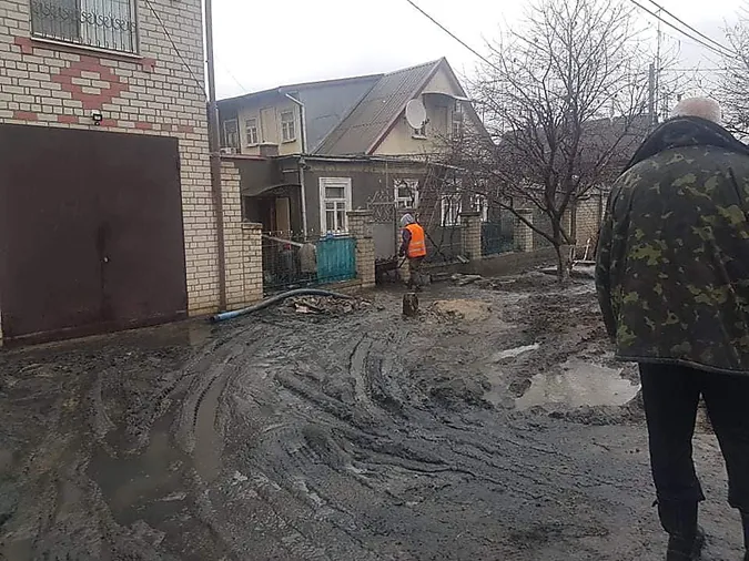 💩 У Херсоні 20-метровий фонтан фекалій спричинив збитки на 1 млн гривень (фото 18+)