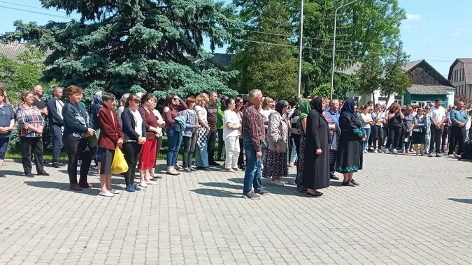 У Шацьку попрощалися із загиблим під Бахмутом молодим воїном (фото)