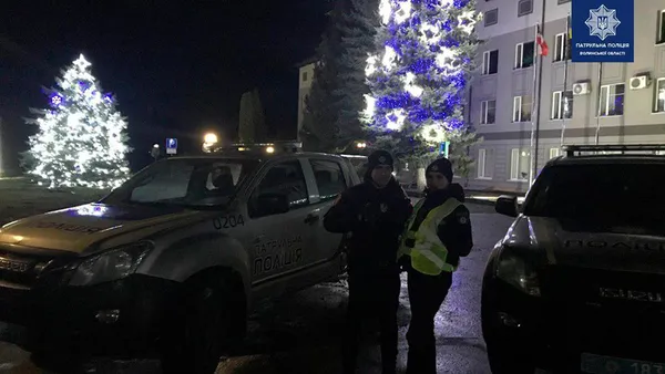 У новорічну ніч луцькі патрульні 70 разів виїжджали на виклики (фото)