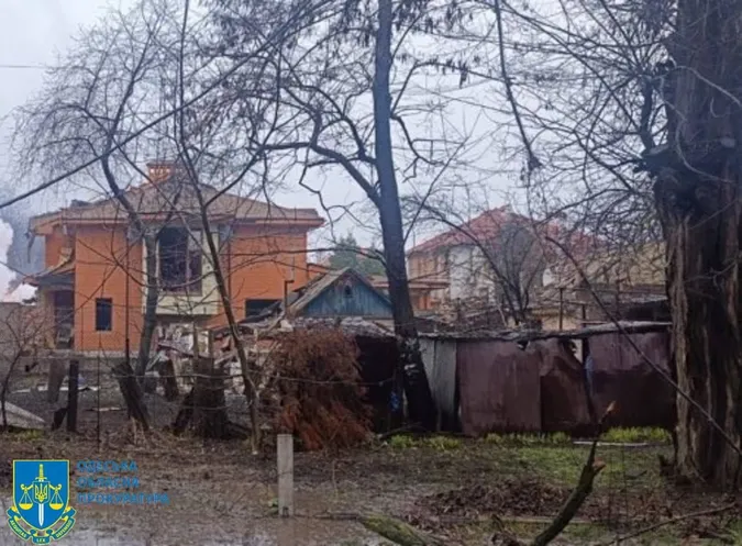 Удар по Одесі: 14 загиблих, 46 травмованих, серед них – рятувальники (фото 18+)