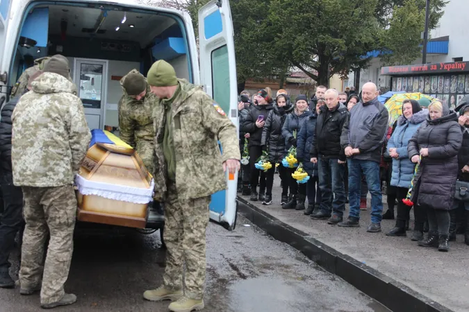 На Волині попрощалися із воїном «князівської» бригади Анатолієм Ковальчуком (фото)