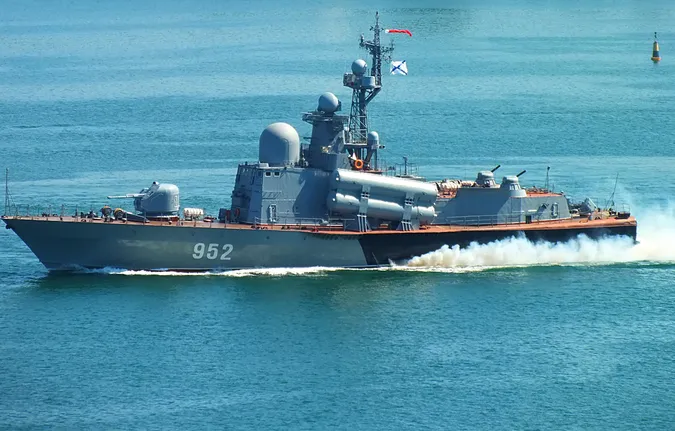 Росія повернула в окупований Севастополь ракетні катери