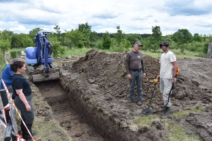 Волинські археологи допомогли знайти братську могилу жертв трагедії Гути Пеняцької (фото)