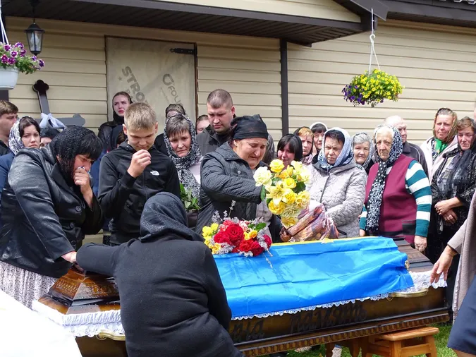 Турійщина попрощалася із Захисником України Валерієм Кікавським