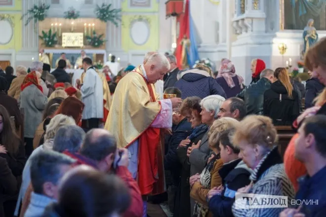 Як у Луцьку святкували 400-річчя римо-католицького храму (фото)