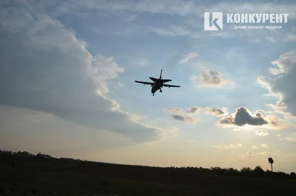 У мережі опублікували фото військових польотів над Луцьком