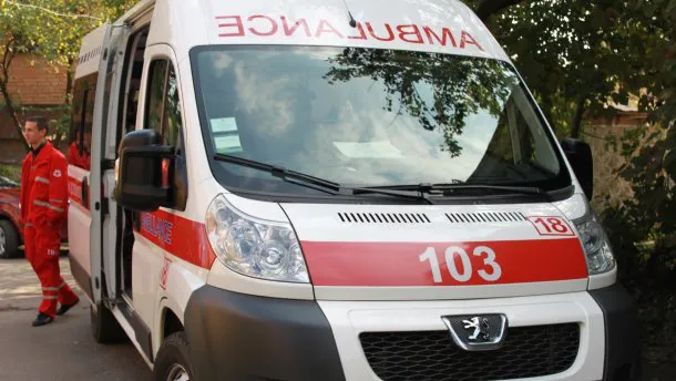 «Швидка» за 10 хвилин та туалети в школах: Кабмін прописав стандарти доступності послуг