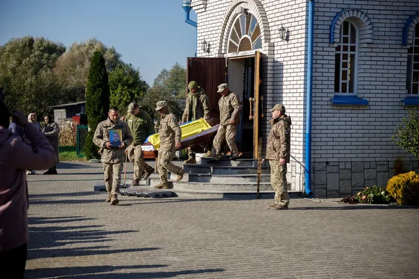У Заболотті попрощалися із загиблим захисником Дмитром Макаревичем (фото)