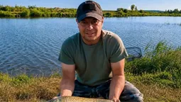 Впіймав коропа на 3,5 кг: волинський рибалка здав свої улюблені місця для кльову (фото)
